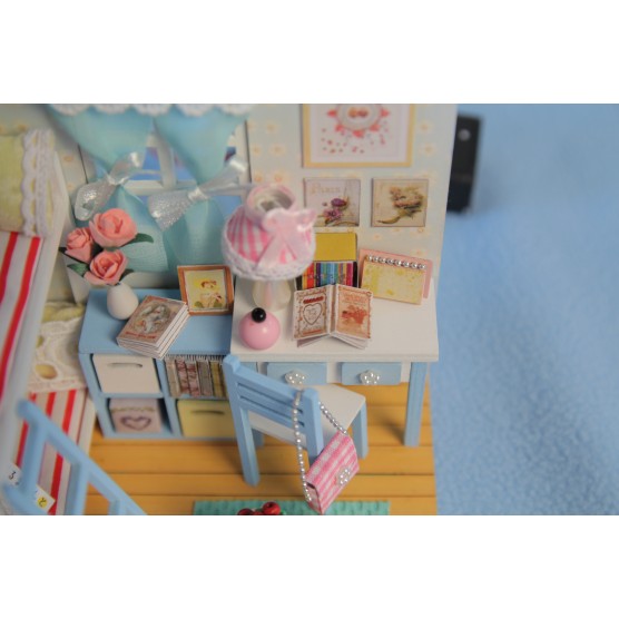 Интерьерный конструктор Hobby Day DIY MiniHouse, Комната девчонок, D014-5